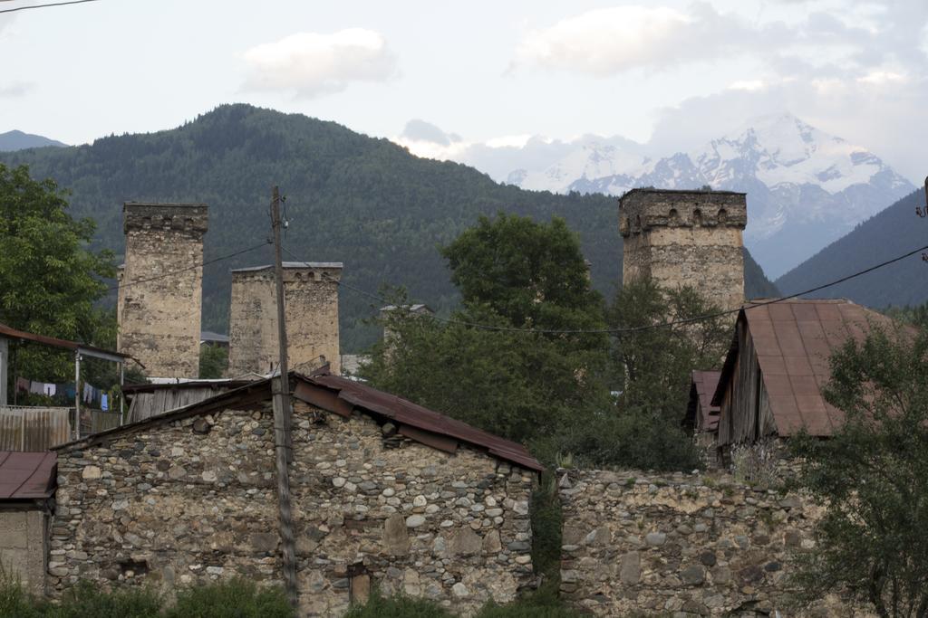 Guesthouse Ori Beli In Mestia Zewnętrze zdjęcie